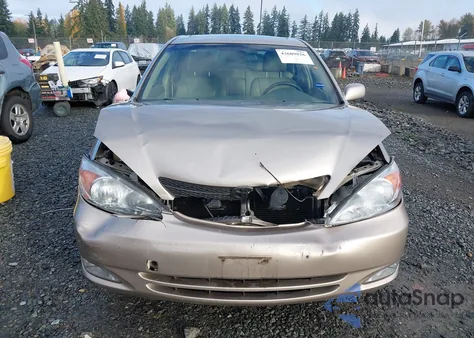 2004 Toyota Camry Xle V6 from USA, damaged, VIN JTDBF30K240157853